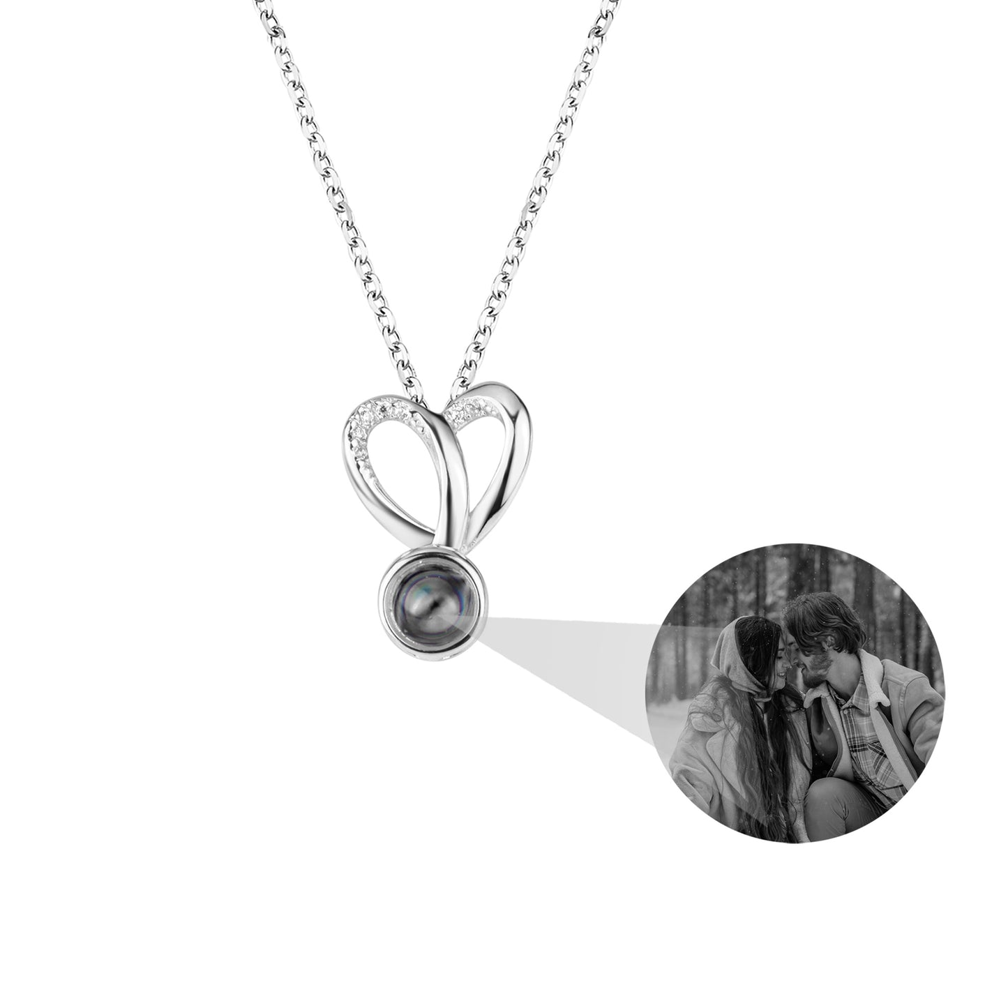 Herzkette mit persönlicher Fotoprojektion in schwarz-weiß