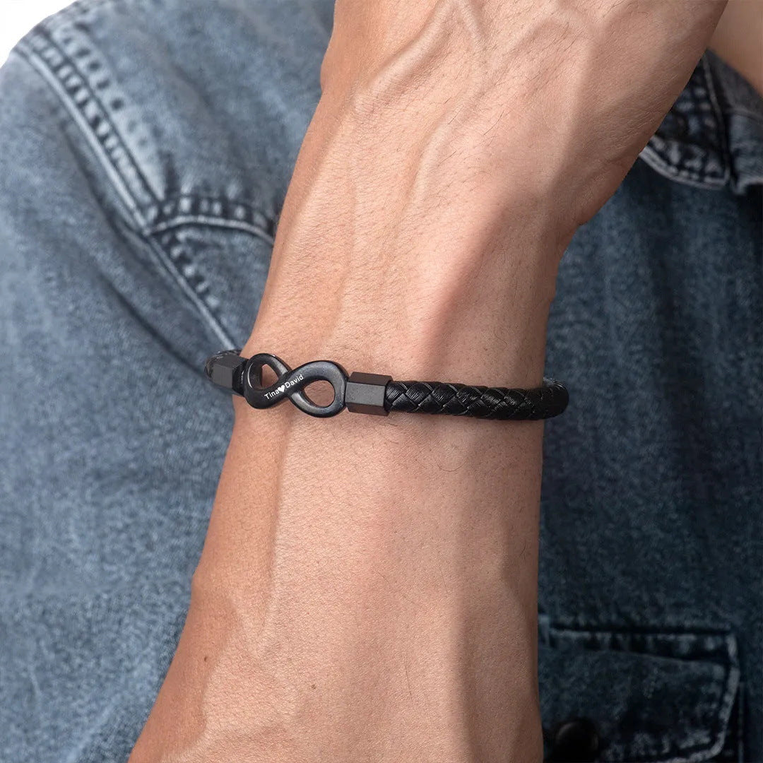 Gravierbares Edelstahl Lederarmband für Ihn (8 Worte)