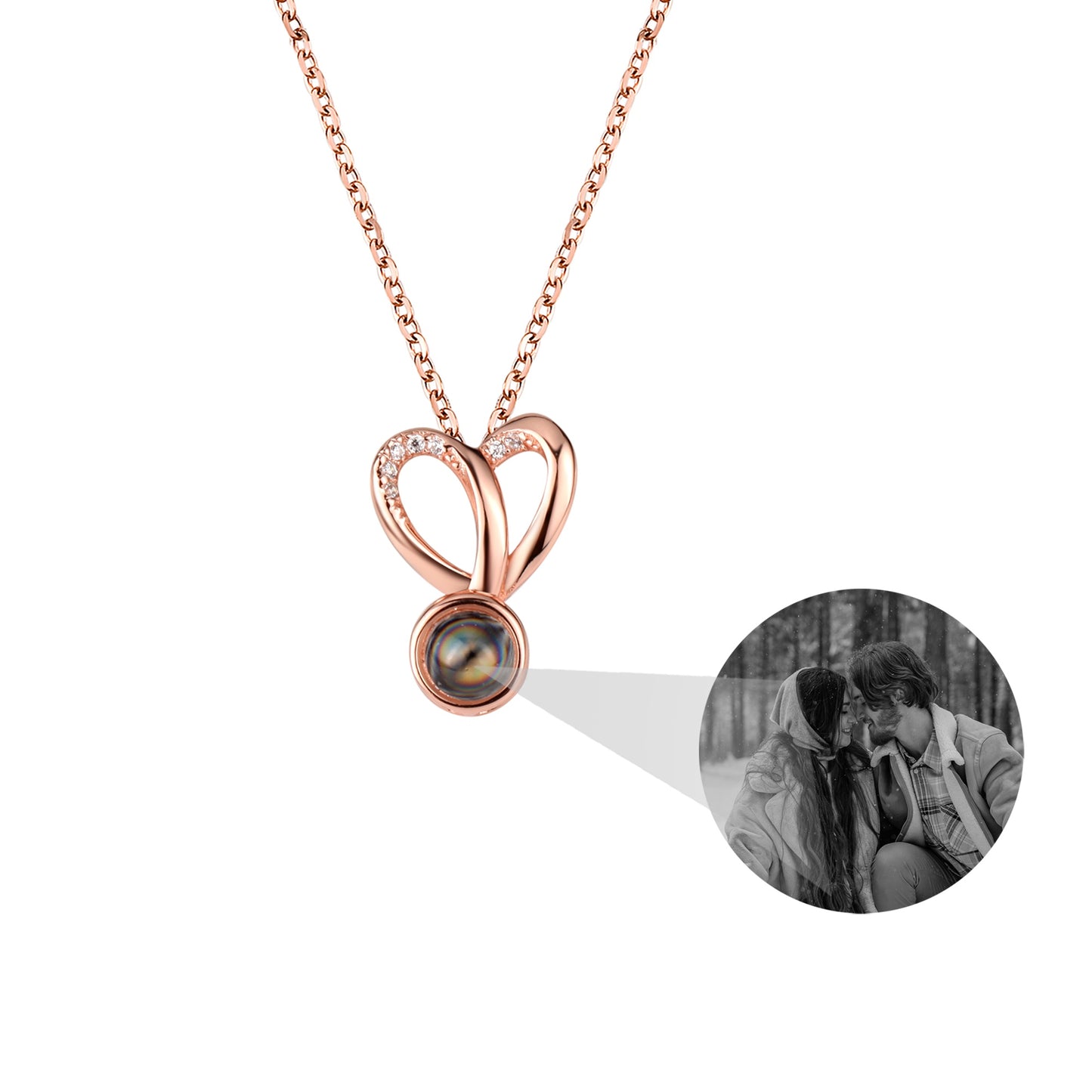 Herzkette mit persönlicher Fotoprojektion in schwarz-weiß